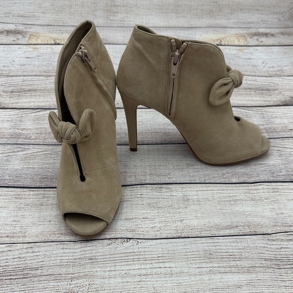 Michael Kors Tan Heeled Boots